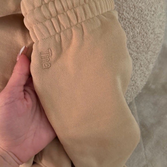 Aritzia TNA Cozy Fleece Sweatpants – Size 2XS - Picture 3 of 4